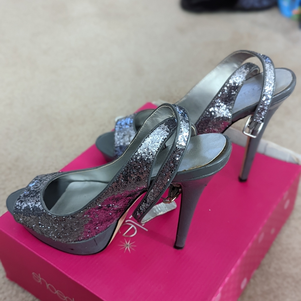 Shoedazzle Pia heels - Picture 2 of 4